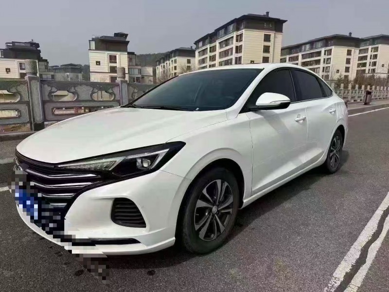 青島21年長安汽車逸動2