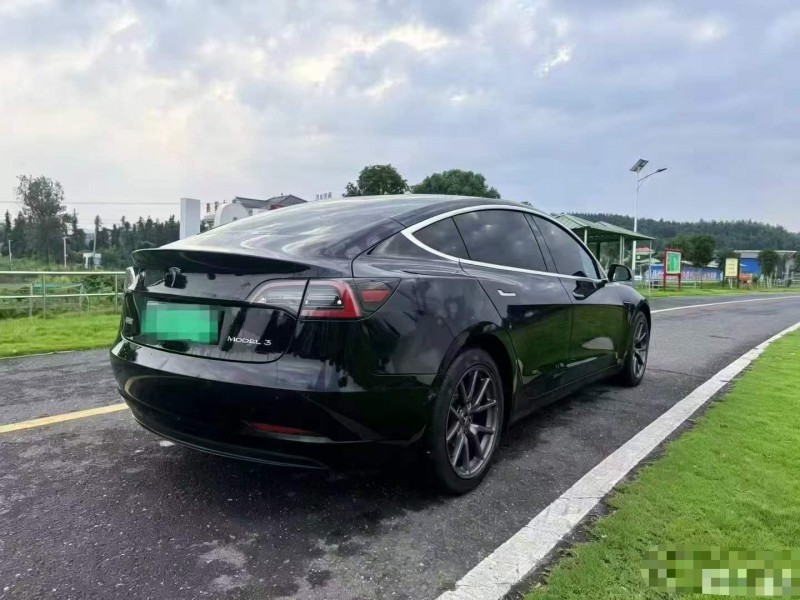 溫州20年特斯拉MODEL 37