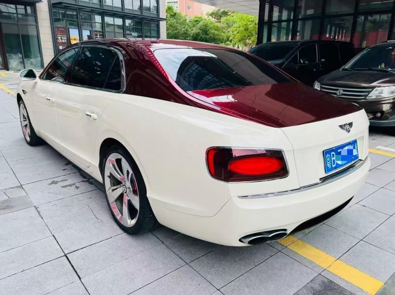 深圳17年宾利飞驰8