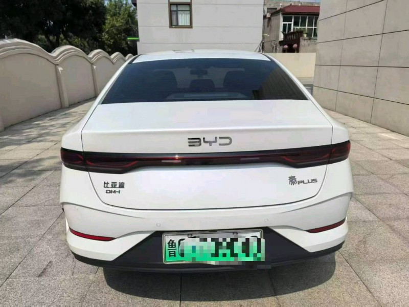 保定25年比亞迪秦4
