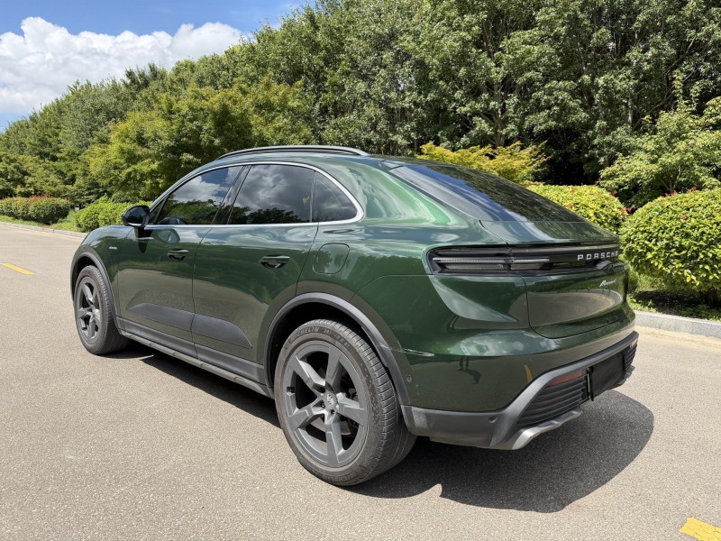 盐城25年保时捷Macan8
