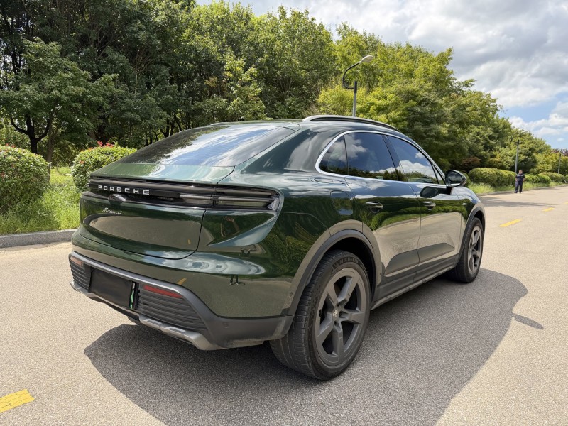 盐城25年保时捷Macan9