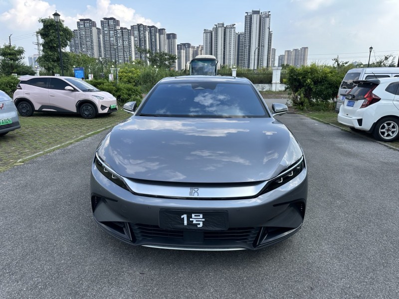 南宁23年比亚迪汉1