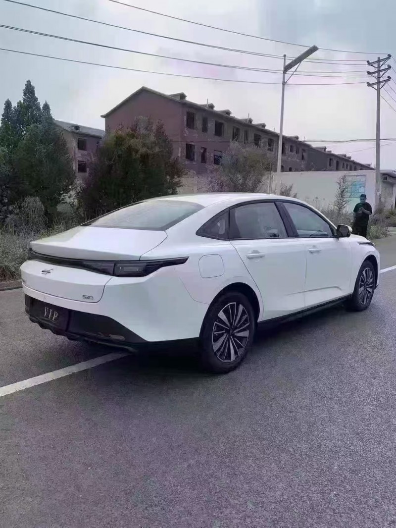 邯鄲25年長安汽車歐尚6