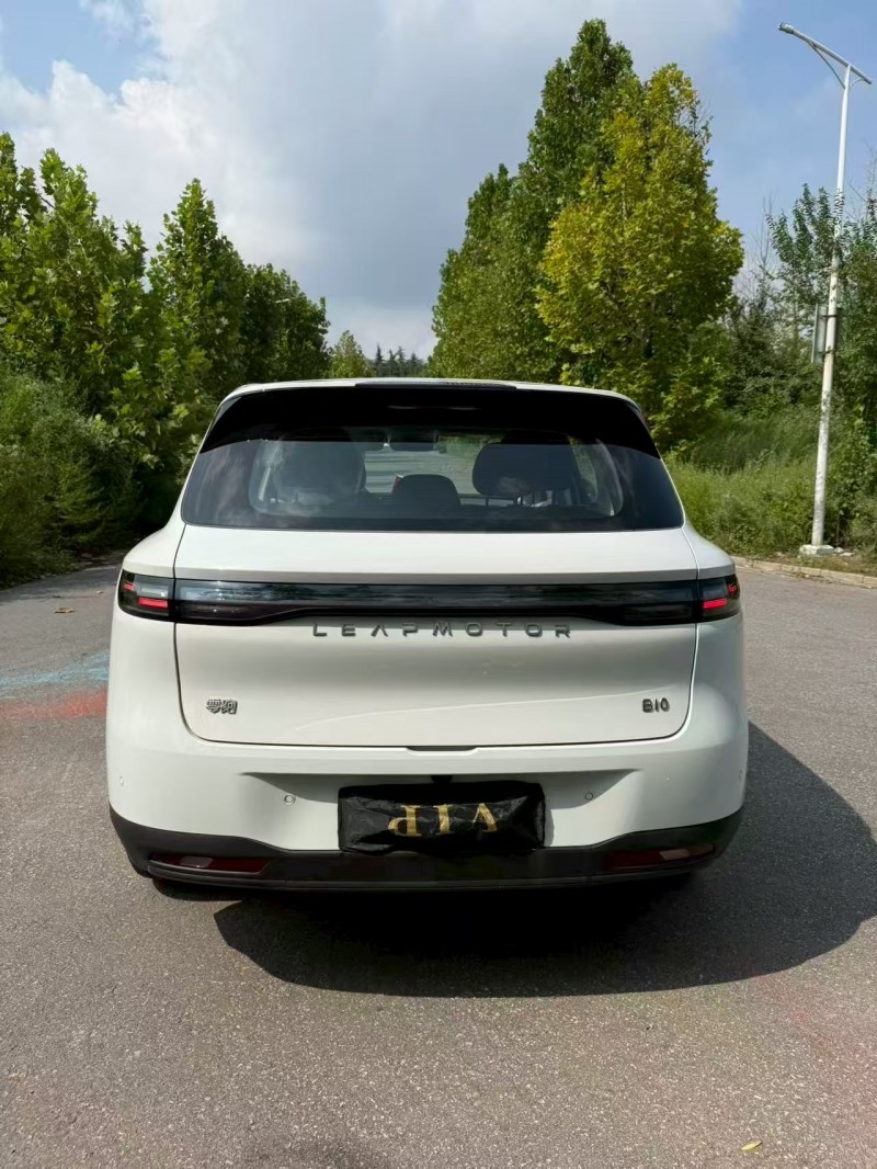 邯鄲26年零跑汽車B109