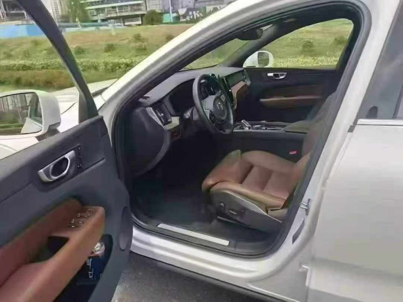 廣元24年沃爾沃XC606