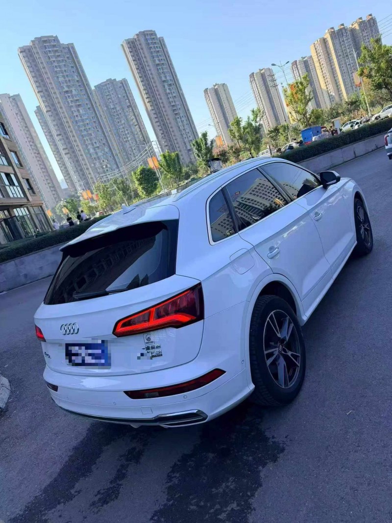 達州20年奧迪Q58