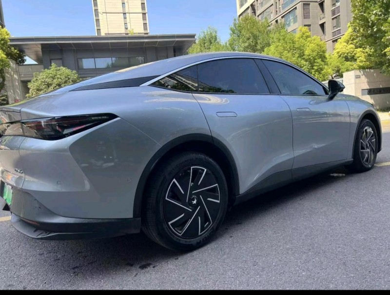 聊城25年極狐汽車阿爾法7