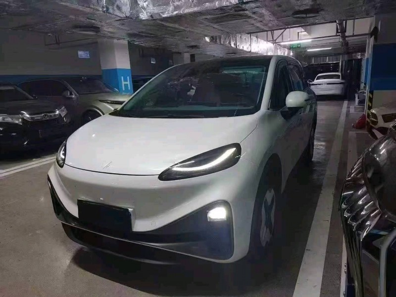 成都25年極狐汽車考拉4