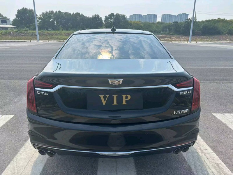 襄陽21年凱迪拉克CT69