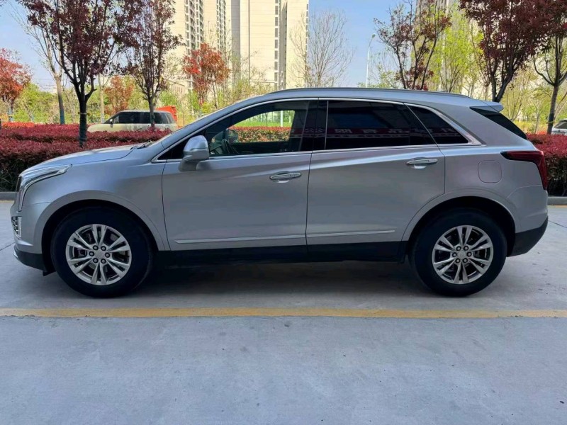濟寧22年凱迪拉克XT55