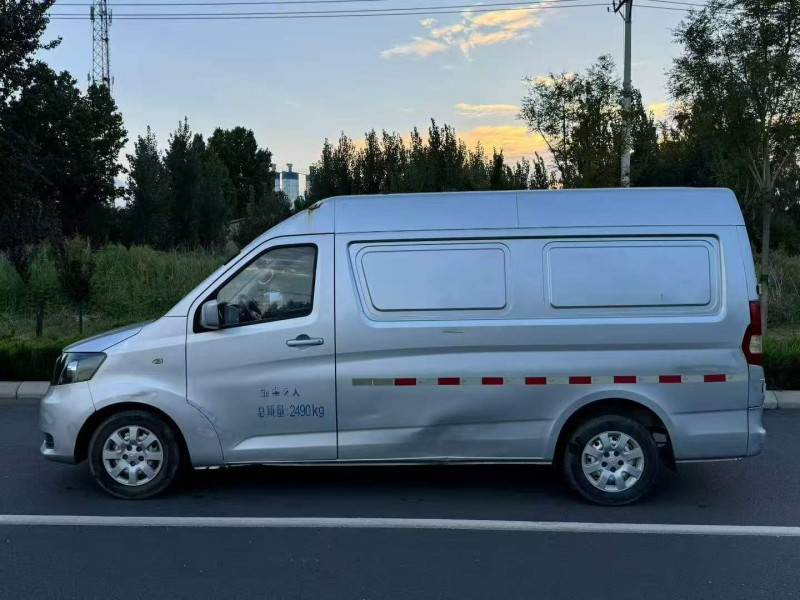濱州19年長安汽車睿行3