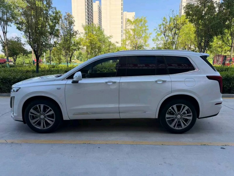 濟寧20年凱迪拉克XT65