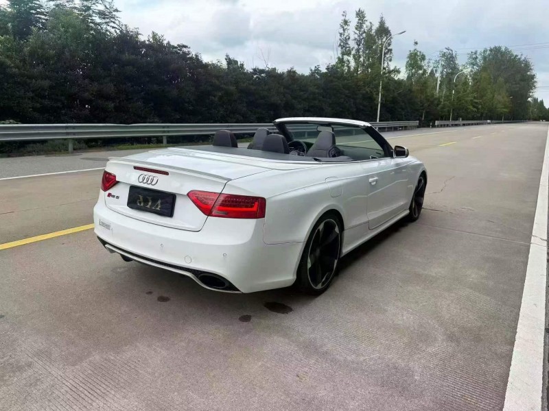 连云港16年奥迪RS57