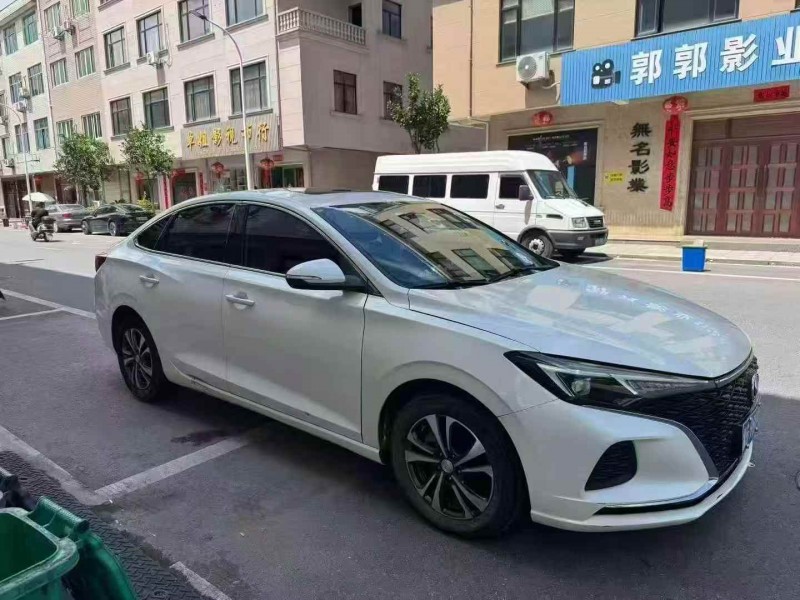 金華20年長安汽車逸動3