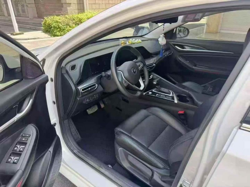 金華20年長安汽車逸動4
