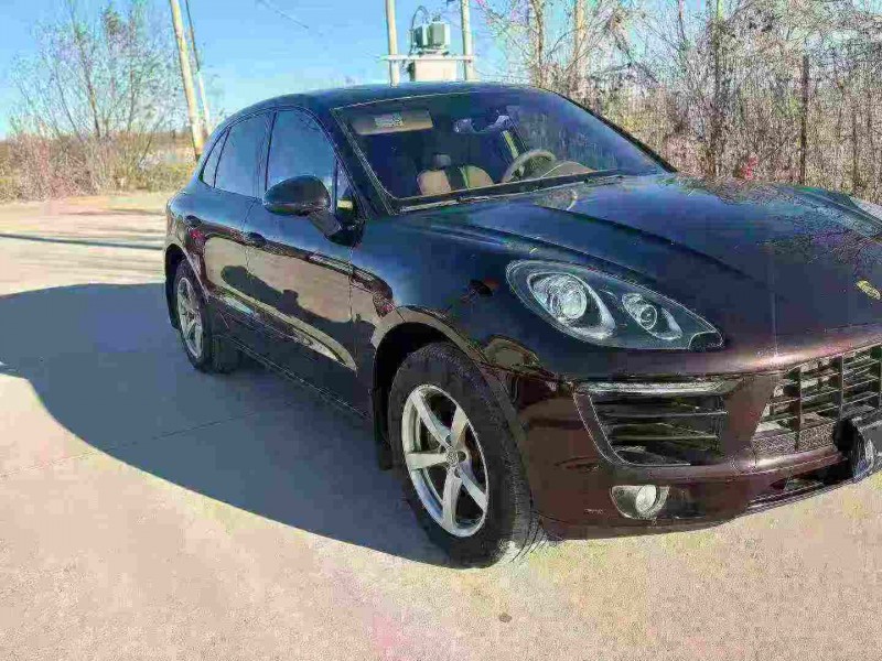 天津15年保時捷Macan3
