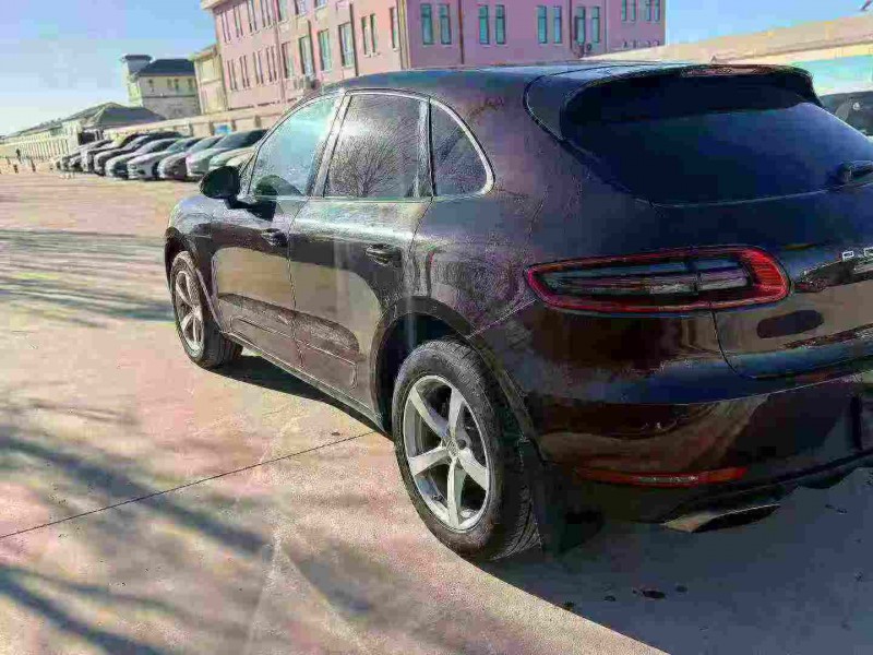 天津15年保時捷Macan8