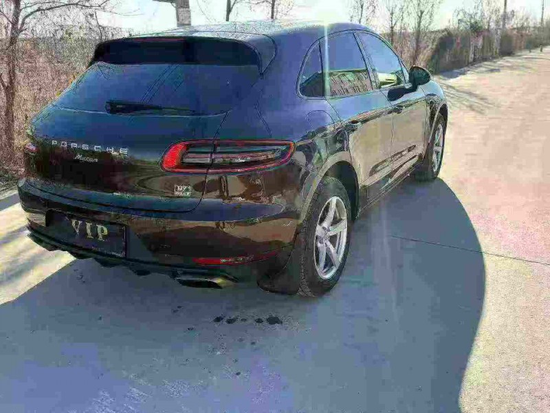 天津15年保時捷Macan9