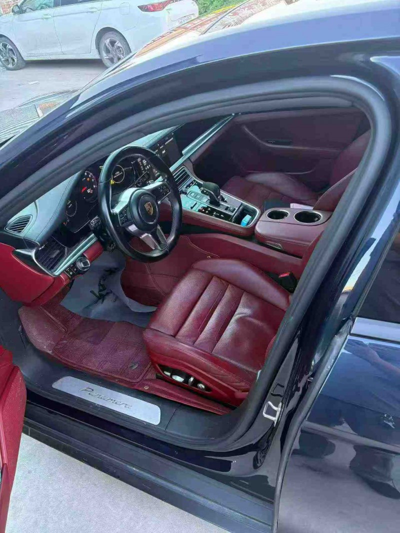 天津18年保時捷帕拉梅拉6