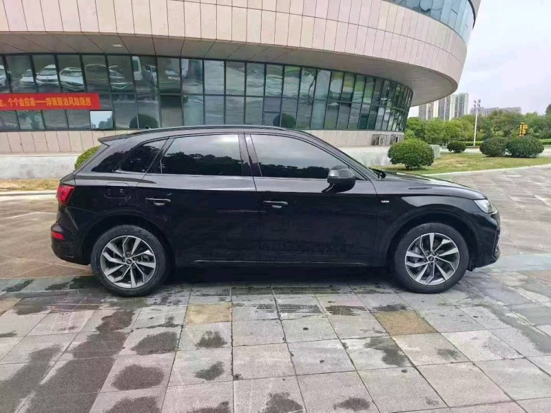武漢23年奧迪Q54