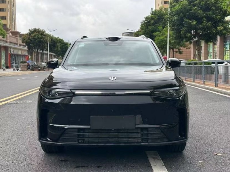 東莞26年零跑汽車B101