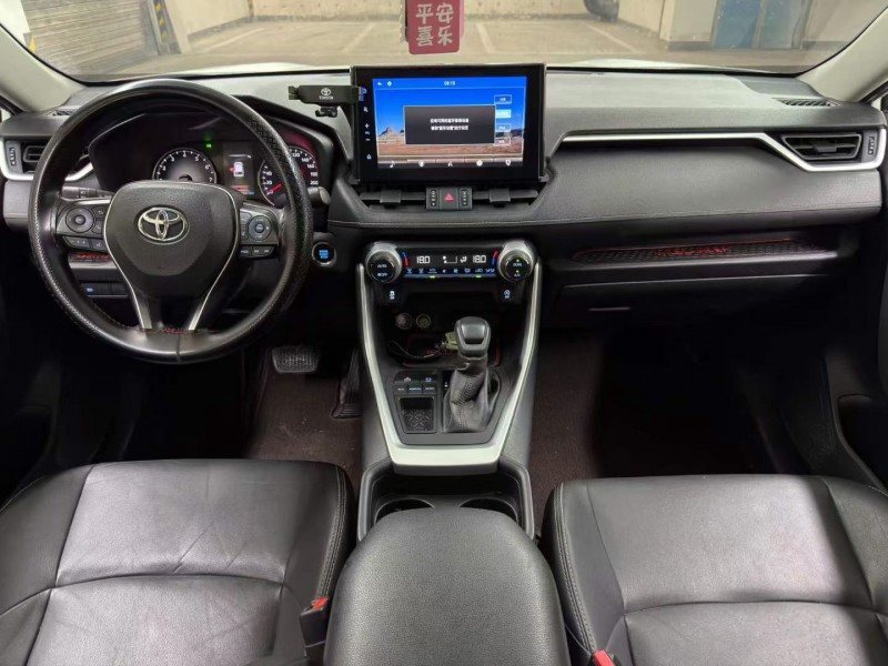 新鄉21年豐田RAV4榮放7