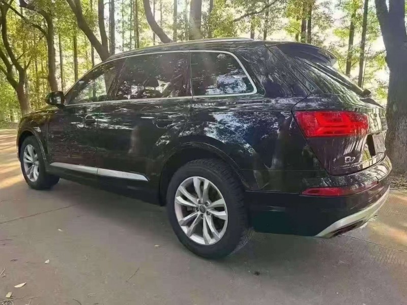 徐州19年奧迪Q78