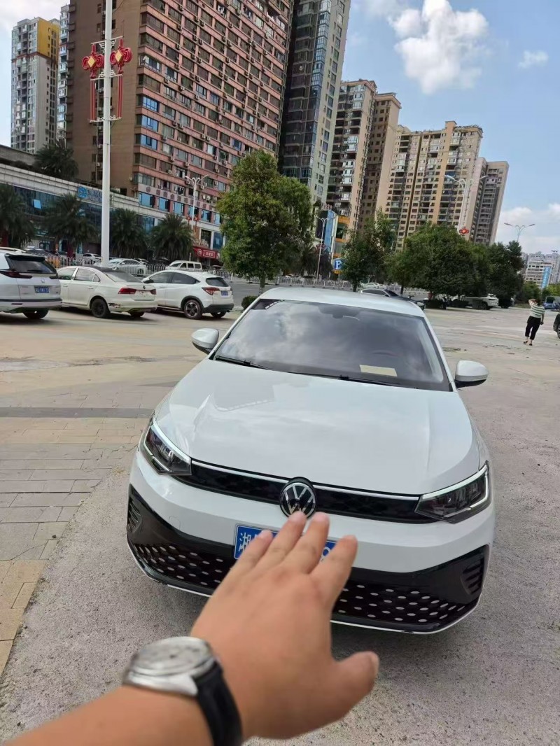 邵陽26年大眾朗逸1