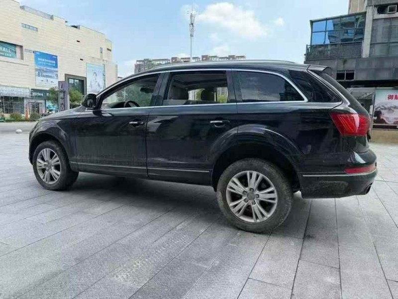 新余12年奧迪Q72