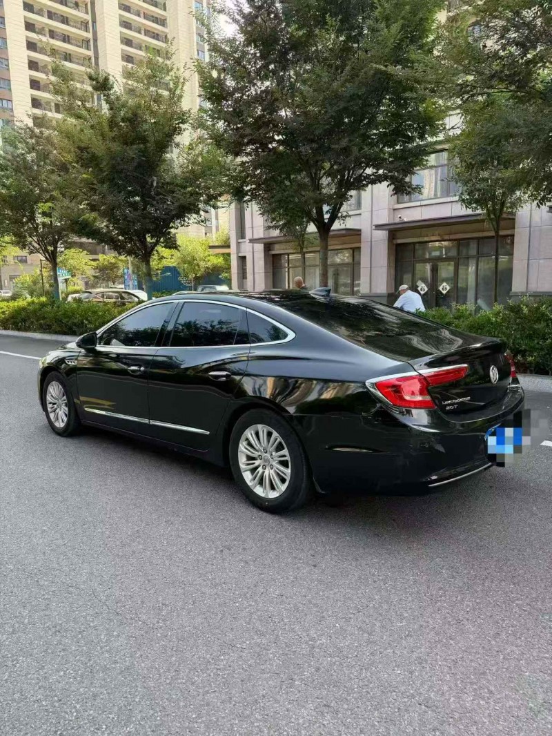 东营17年别克君越8