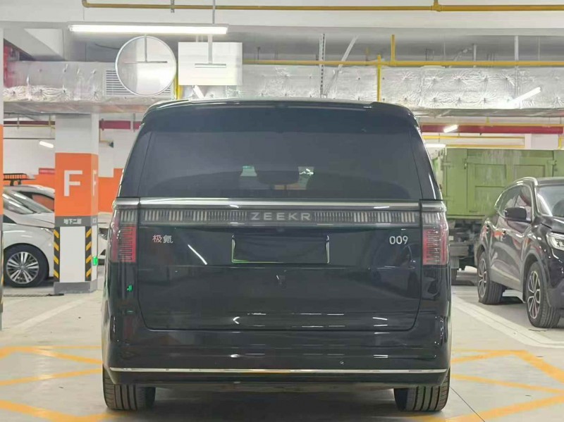 宜昌24年極氪汽車0099