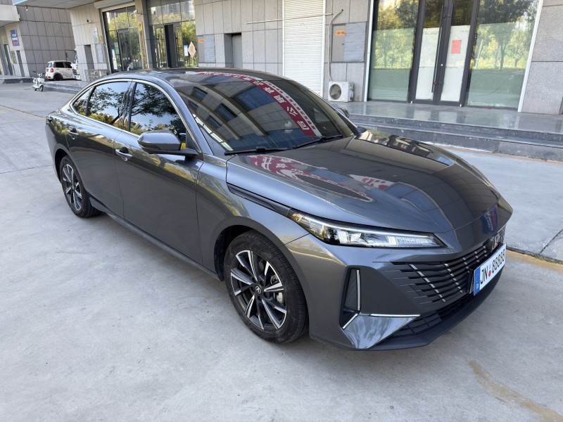 濟寧25年長安汽車逸動2
