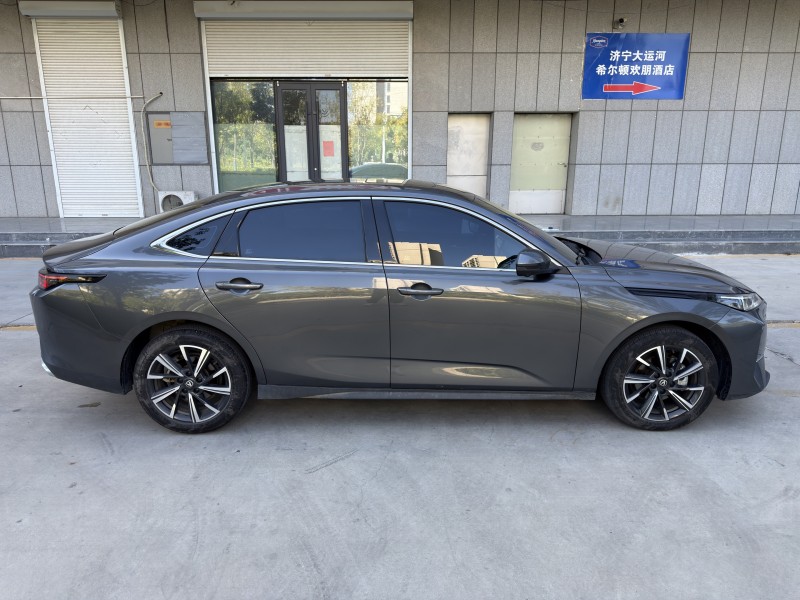 濟寧25年長安汽車逸動4