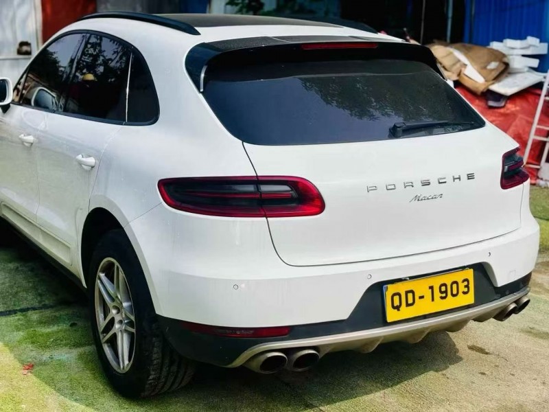 青島17年保時捷Macan4
