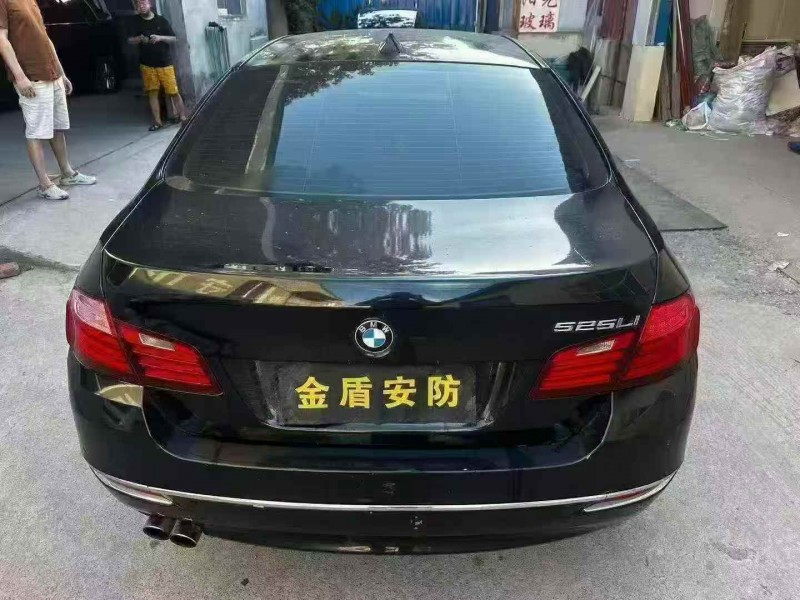 潍坊16年宝马5系9