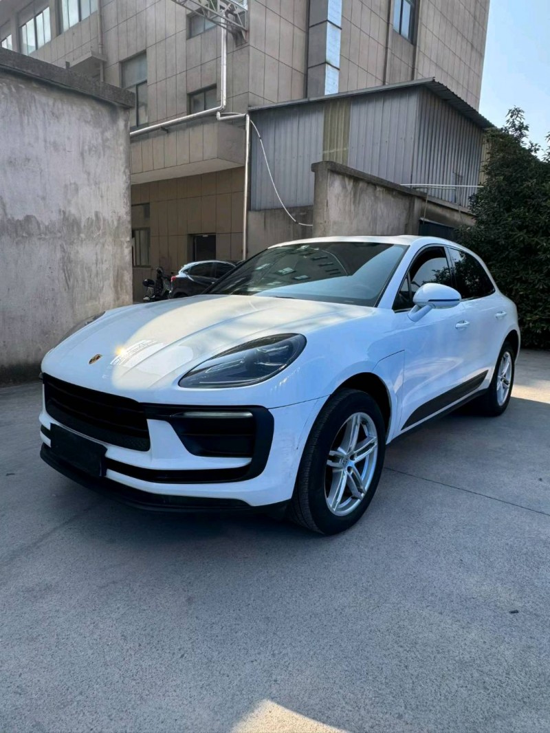 紹興24年保時捷Macan2