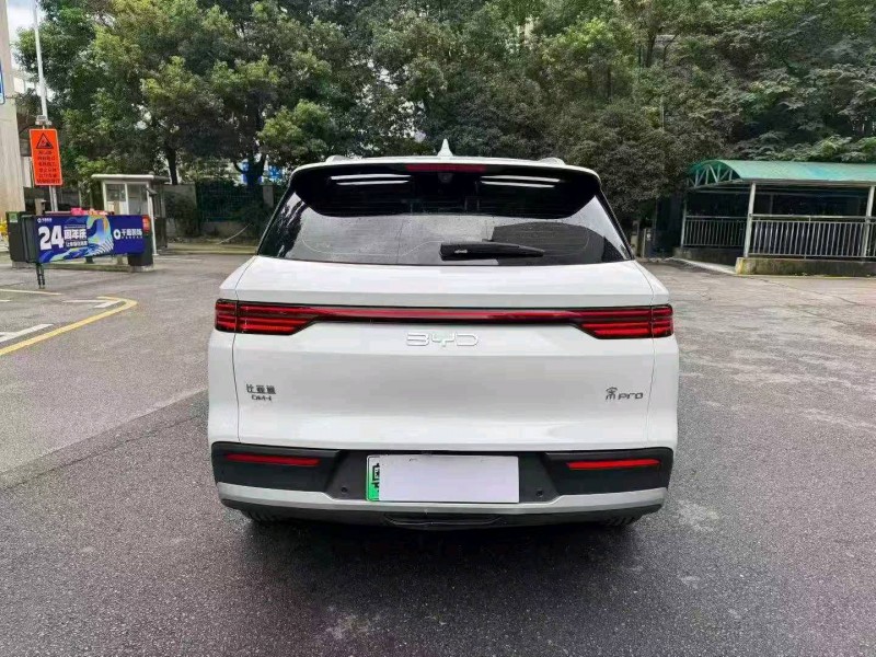 长沙25年比亚迪宋6