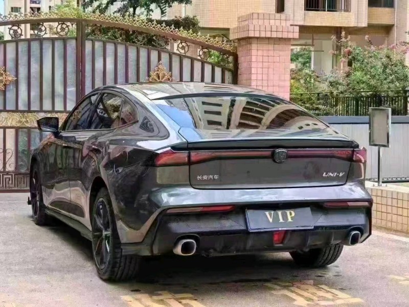 廣州25年長安汽車UNI8
