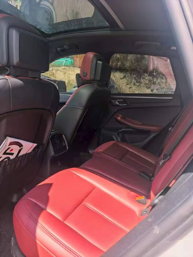 青島23年保時捷Macan4