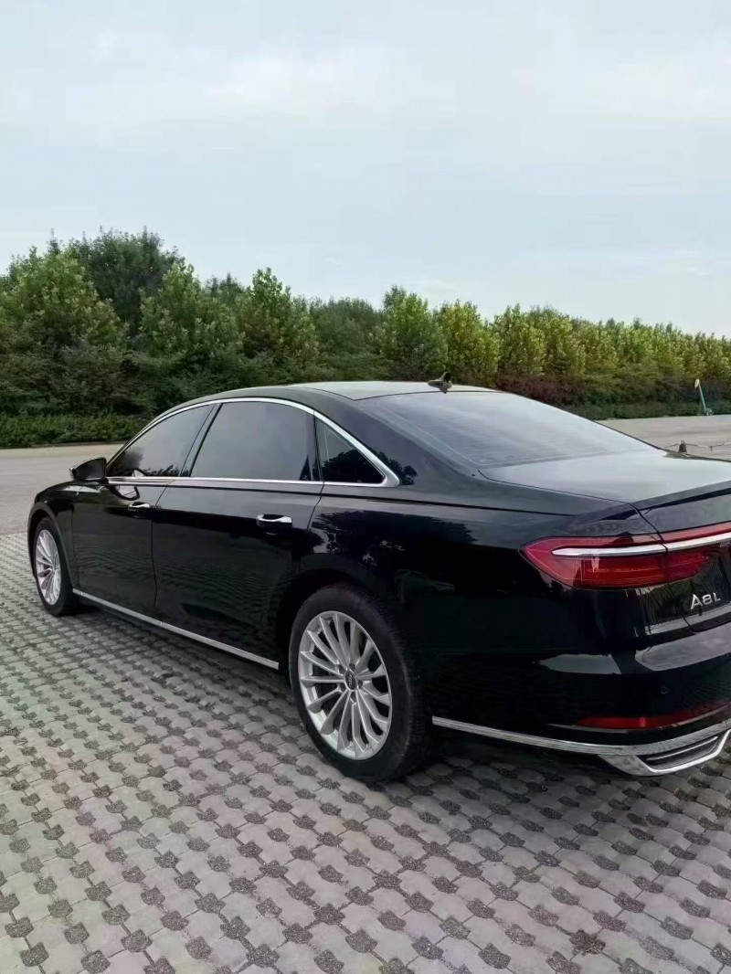東營20年奧迪A8L7