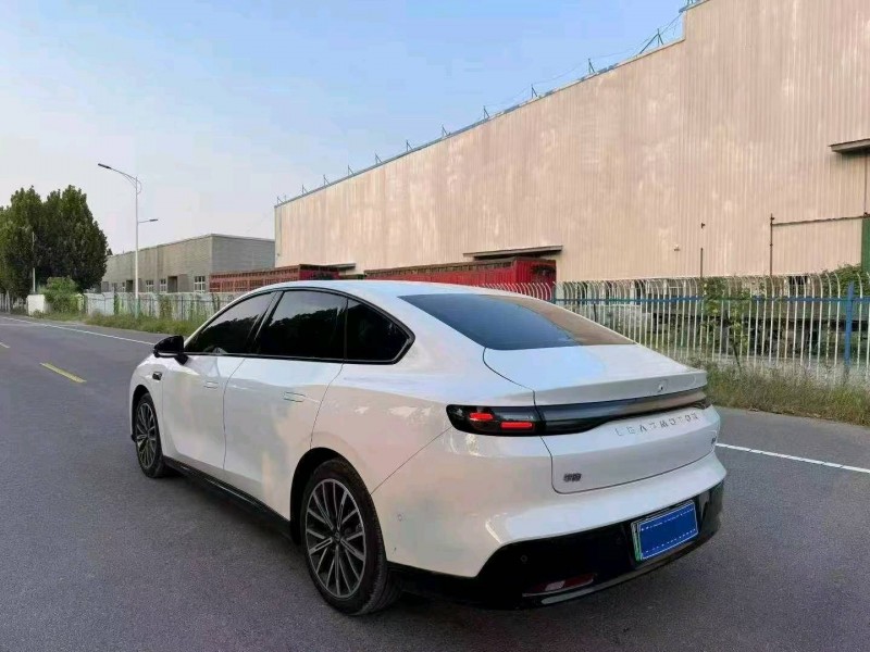 菏澤25年零跑汽車B013