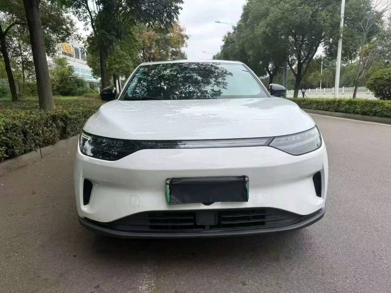 長沙23年零跑汽車C111