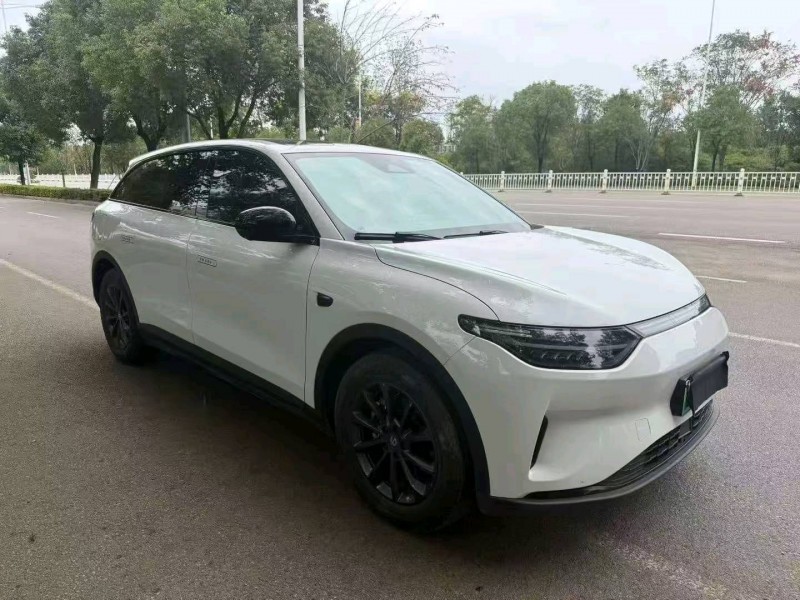 長沙23年零跑汽車C113