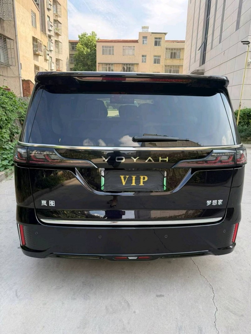 襄陽25年嵐圖汽車夢想家7