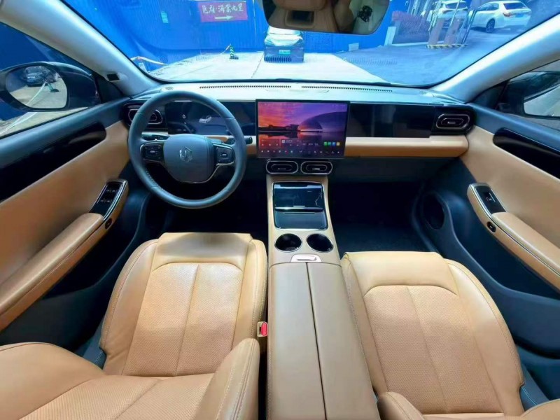 梧州25年零跑汽車C015