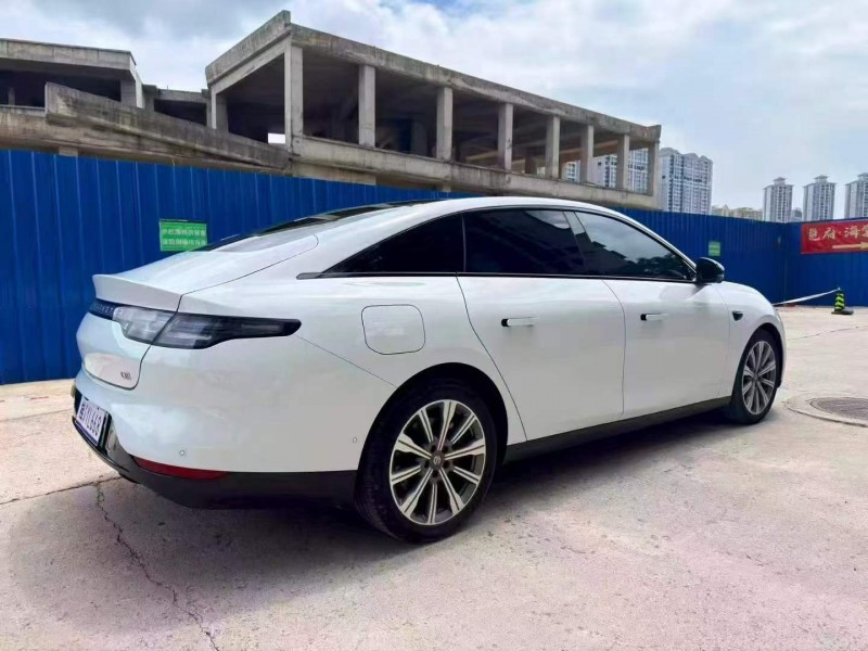 梧州25年零跑汽車C017