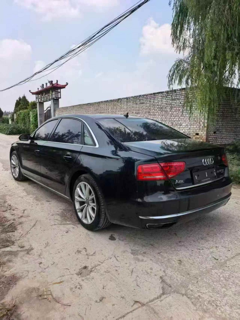 濰坊12年奧迪A8L8