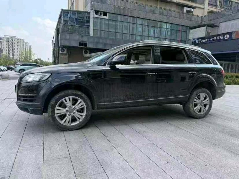 九江12年奧迪Q72