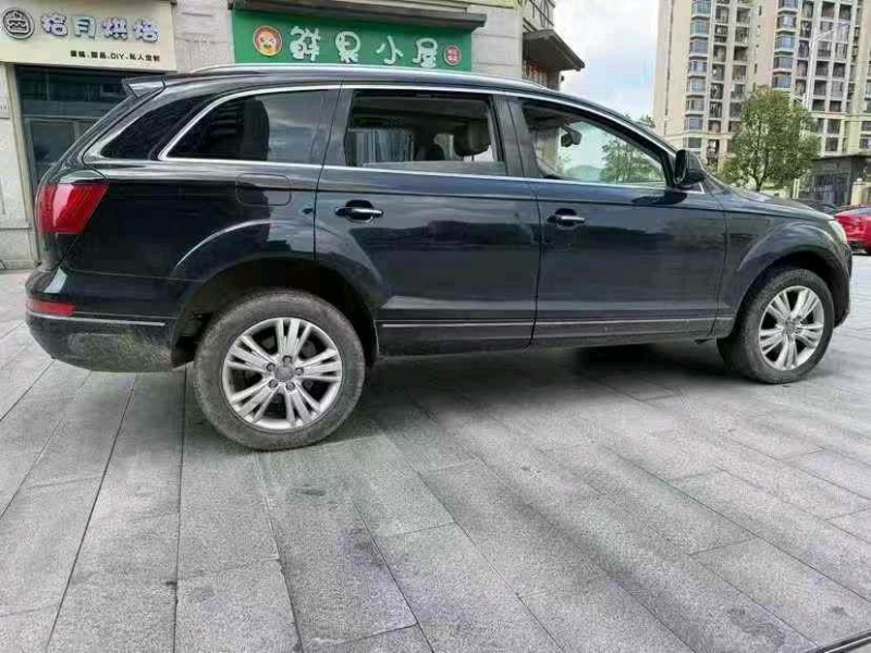 九江12年奧迪Q79